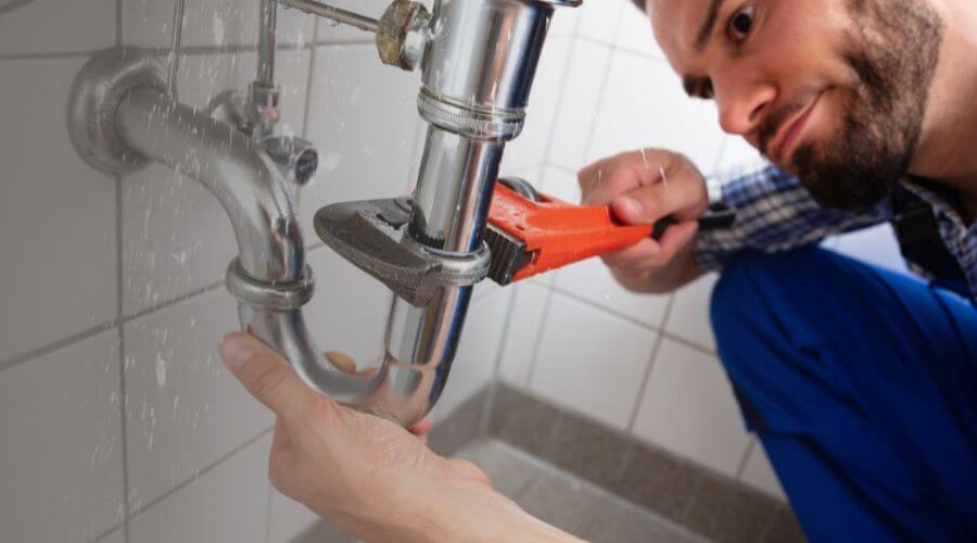 Expert burst pipe repair services in Mentor, MN